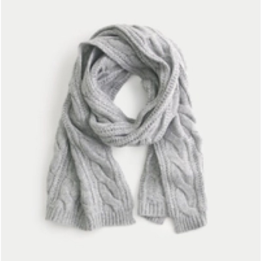 Hollister Heather Gray Cable-Knit Scarf